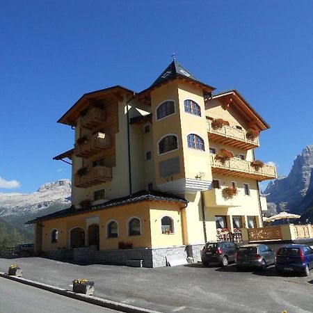 Panorama Hotel Fontanella Мадонна-ди-Кампильо Экстерьер фото